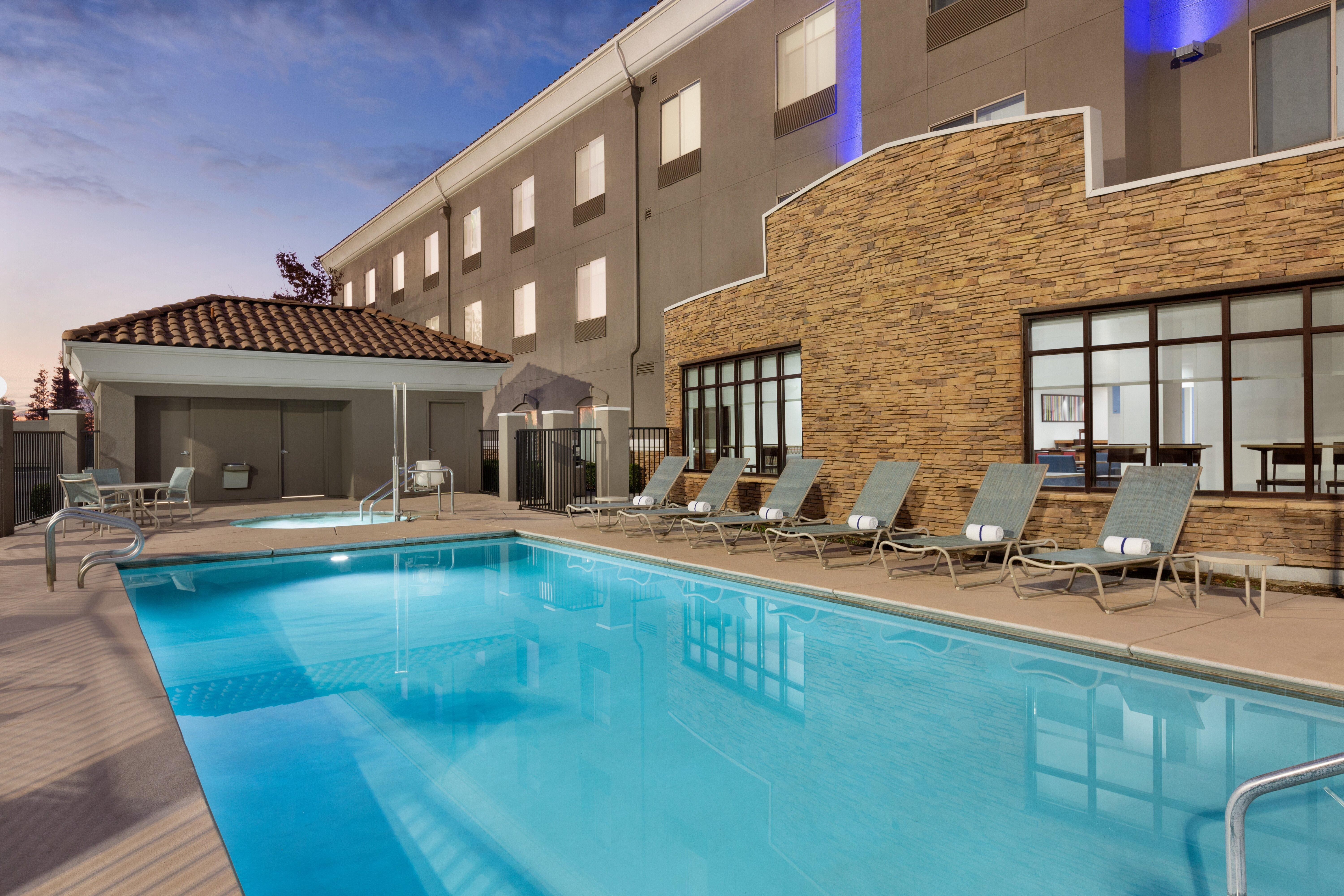 Holiday Inn Express & Suites Merced - Yosemite Natl Pk Area By Ihg Luaran gambar