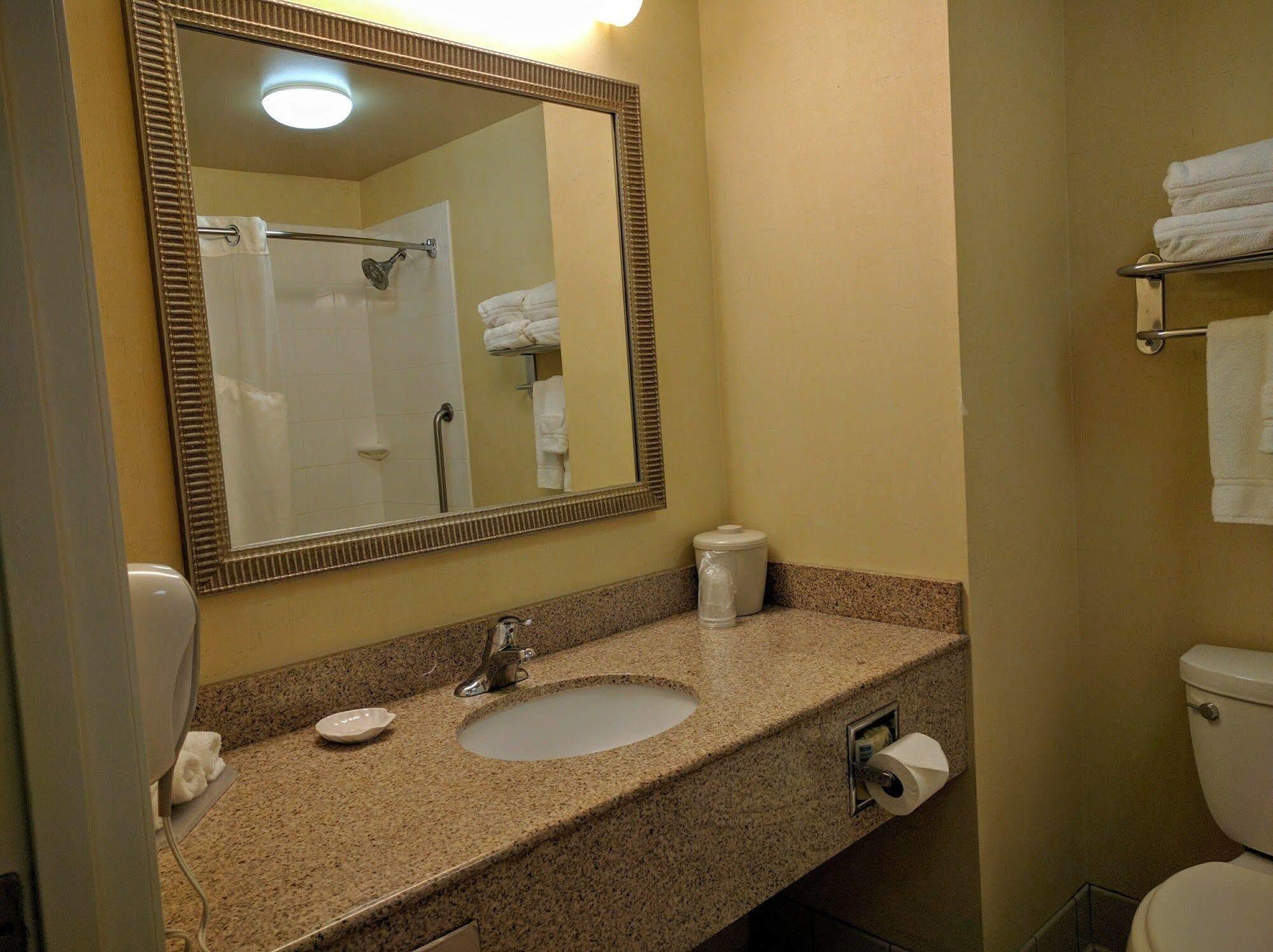 Holiday Inn Express & Suites Merced - Yosemite Natl Pk Area By Ihg Luaran gambar